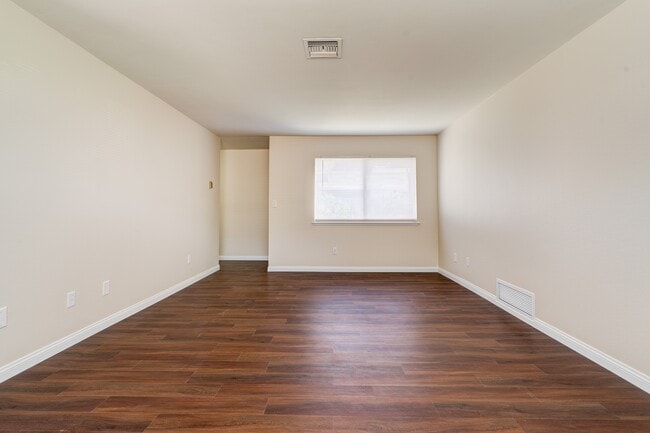 Building Photo - 8311 Raintree Ave