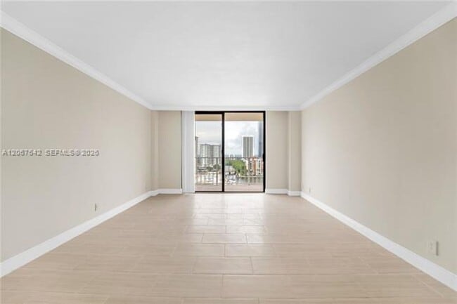 Building Photo - 290 174th St