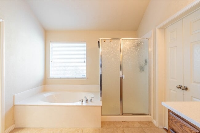 Building Photo - 15722 Wrangler Dr