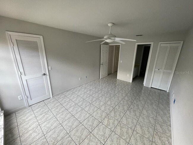 Building Photo - 4692 Sussex Terrace