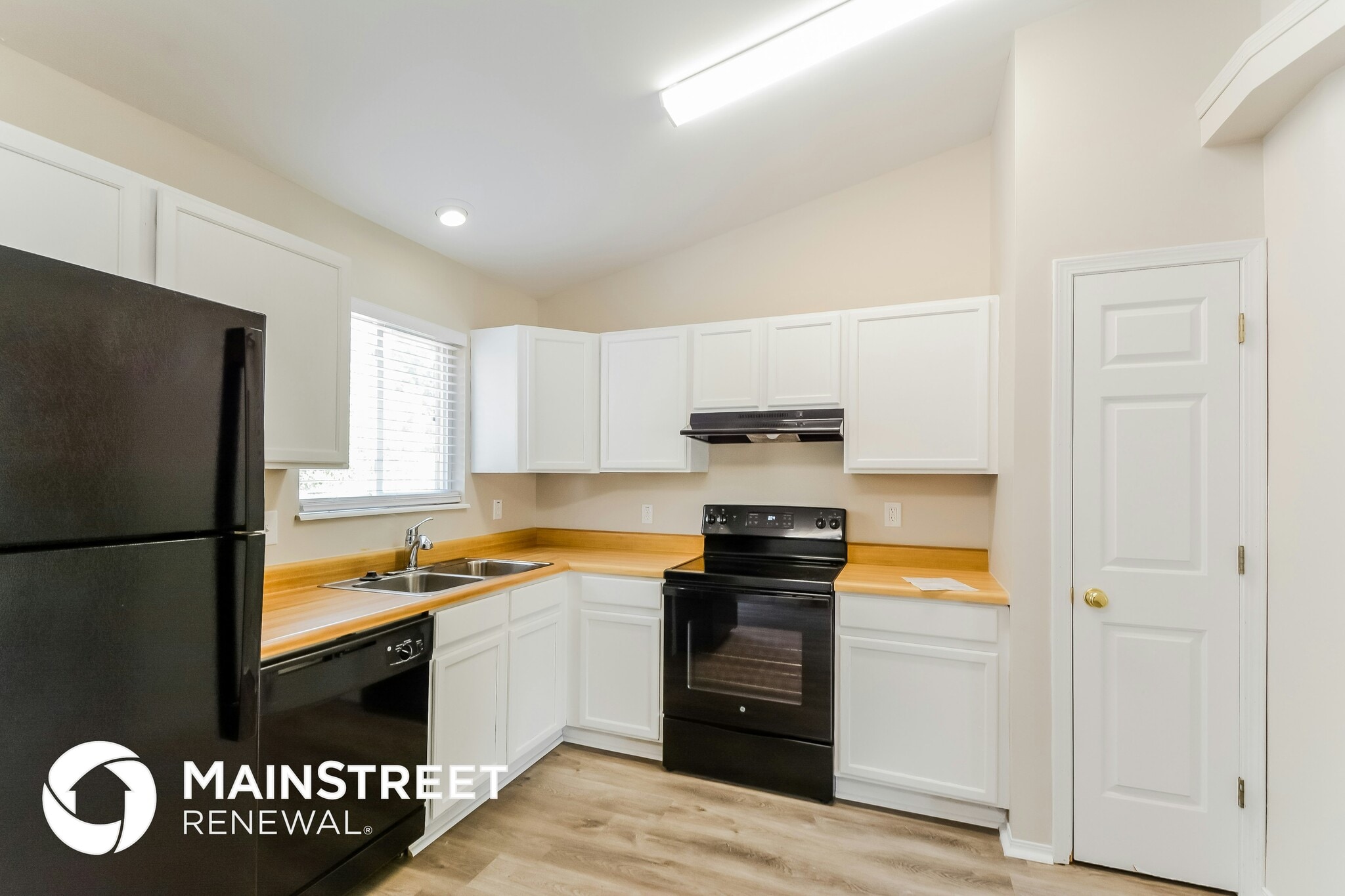 Building Photo - 2114 Sante Fe Cir