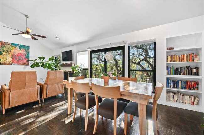 Building Photo - 1821 Westlake Dr