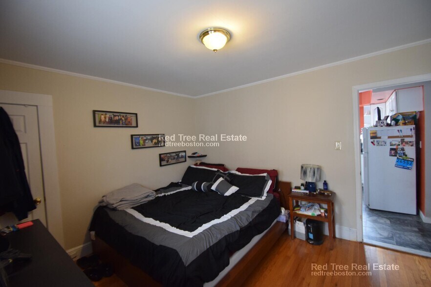 Building Photo - 416 Baker St