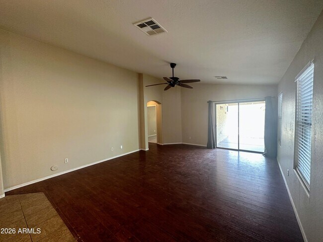 Building Photo - 45560 W Tulip Ln