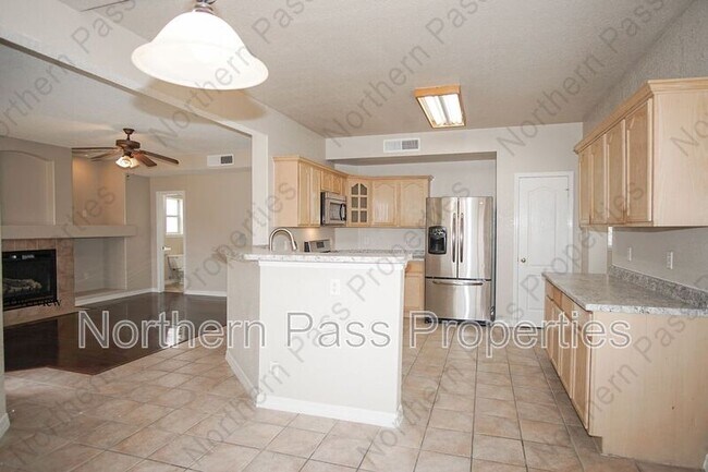 Building Photo - 13717 Paseo De Fe Cir