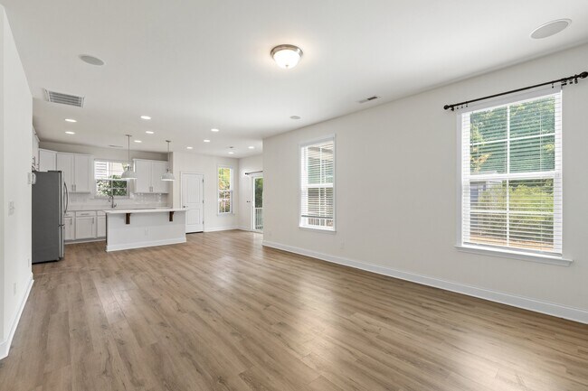 Building Photo - 404 Avery Glenn Way
