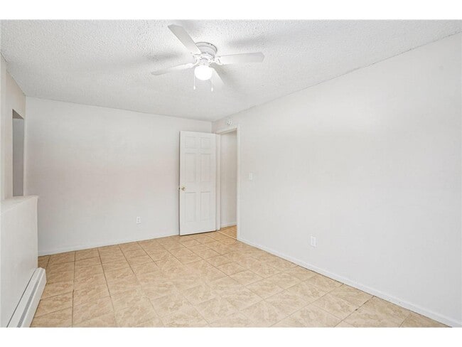 Building Photo - 17256 Kenyon St NE