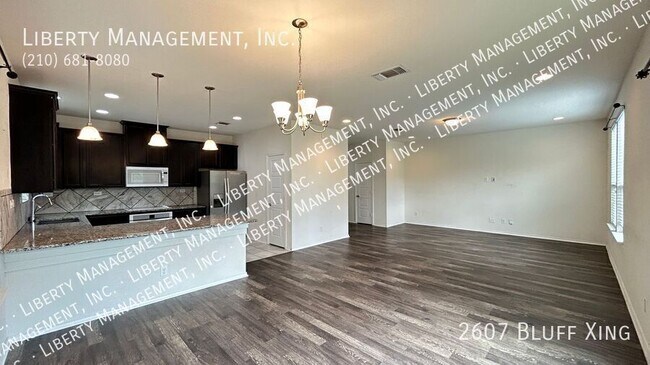 Building Photo - 2607 Bluff Cross