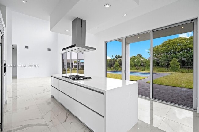 Building Photo - 16710 Botaniko Dr N