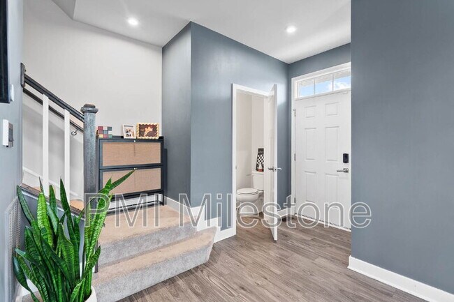 Building Photo - 367 Ontario Dr