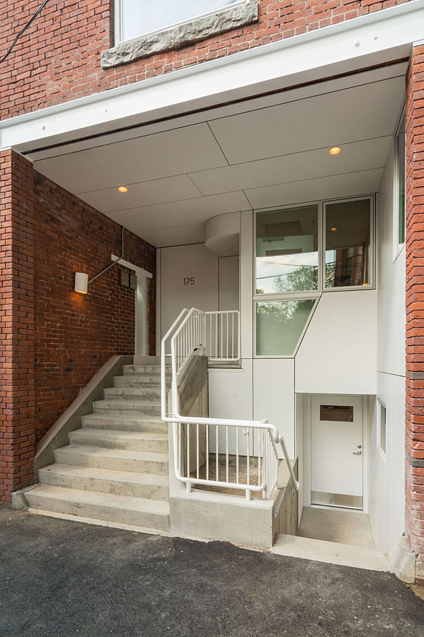 Building Photo - 175 Western Ave