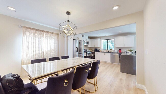 Building Photo - 68645 Panorama Rd