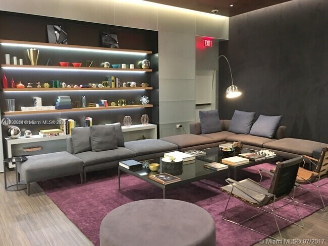 Building Photo - 88 SW 7th St