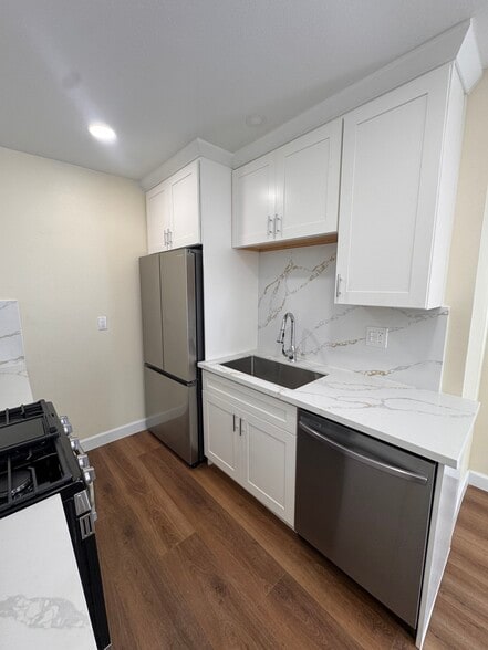 Building Photo - 15419 Cimarron Ave