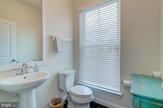 Building Photo - 42261 Riggins Ridge Terrace