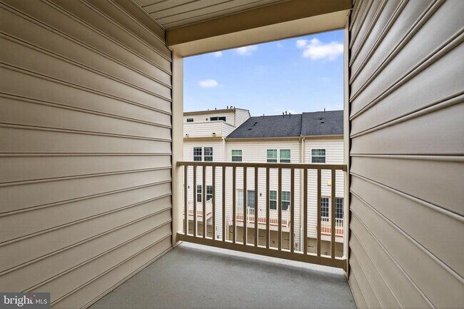 Building Photo - 8129 Greenbelt Station Pkwy