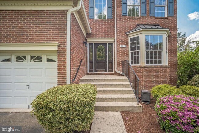 Building Photo - 20195 Hidden Creek Ct