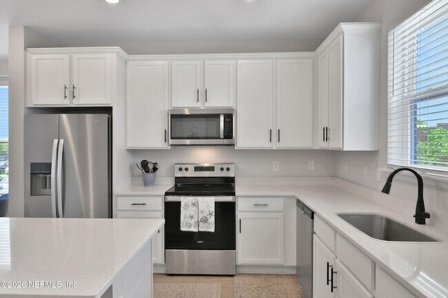Building Photo - 1096 Farwell St