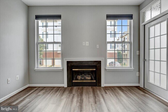 Building Photo - 11575 Cavalier Landing Ct