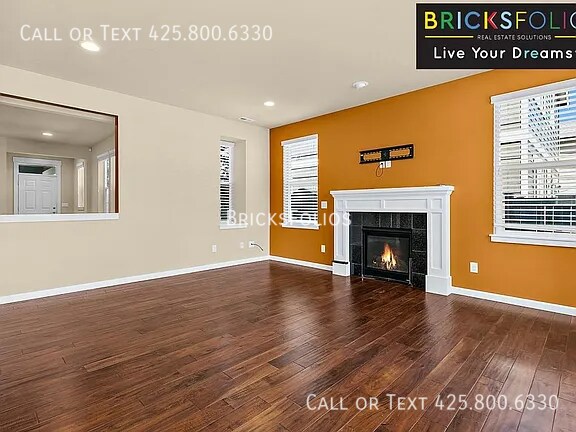 Building Photo - 814 Mount Baker Pl NE