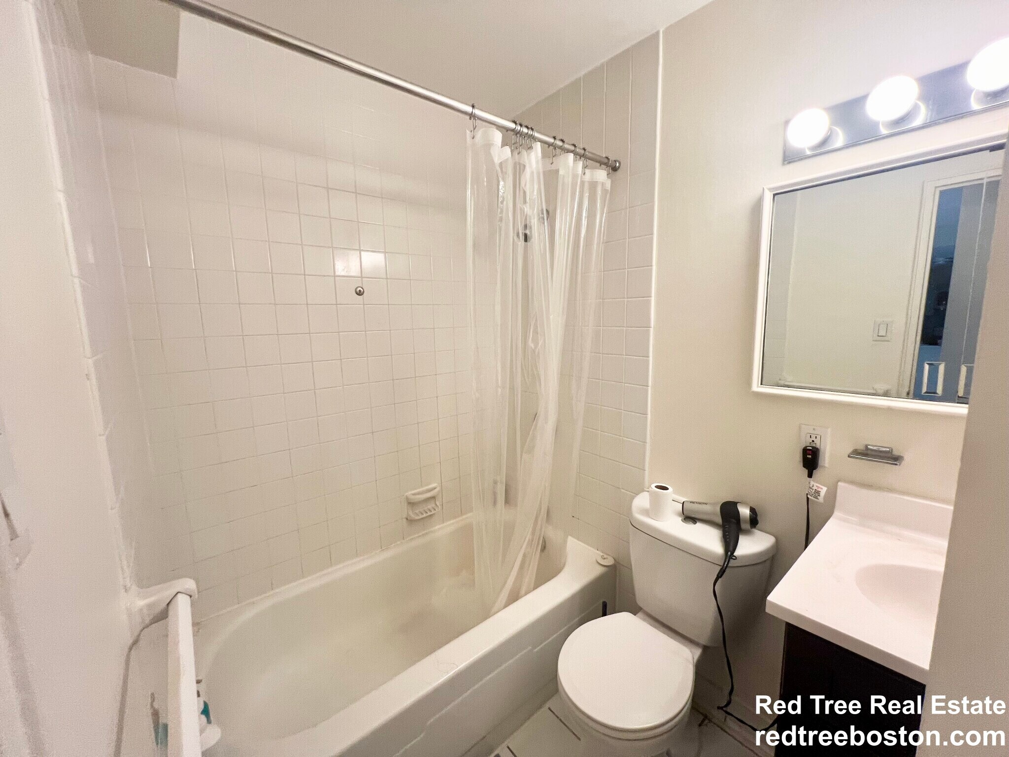 Building Photo - 175 Freeman St