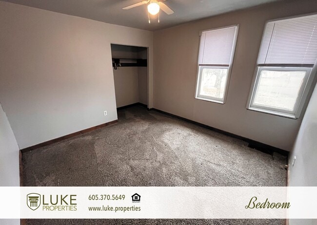 Building Photo - 320 S Dakota St