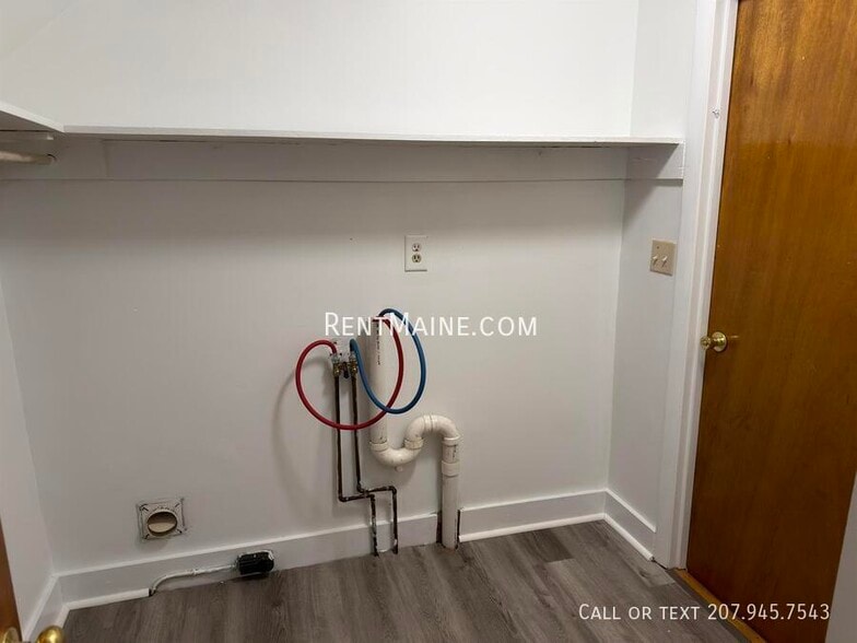 Building Photo - 116 Elm St