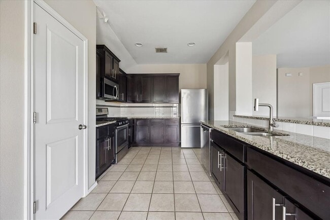 Building Photo - 5505 Bonneville Bend