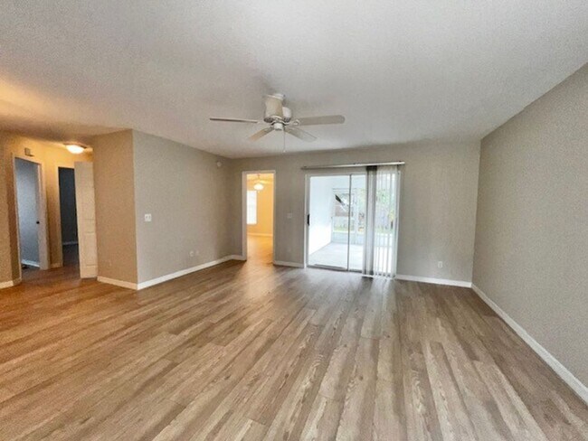 Building Photo - Welcome Home! Updated flooring & fresh interior paint! Move in OCTOBER! Beautiful 3X2 with attach...