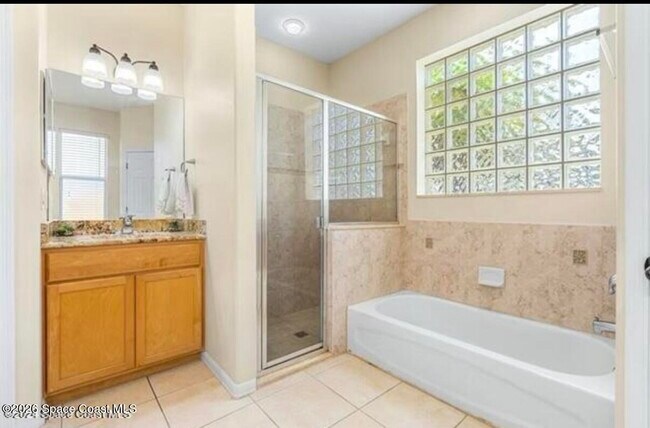 Building Photo - 463 Eldron Blvd NE