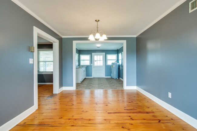 Building Photo - 8830 Manchester Pike