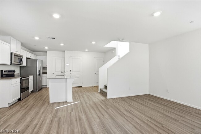 Building Photo - 6913 Stafford Hl St