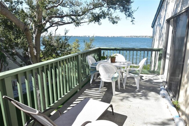 Building Photo - 1511 Pelican Point Dr