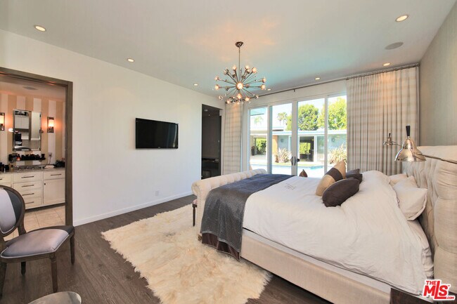Building Photo - 3054 Elvido Dr