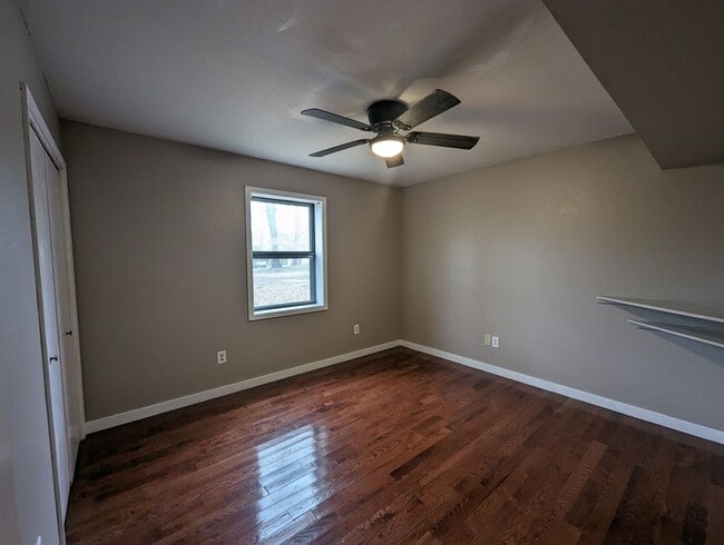 Building Photo - 4 Bedroom/2 Bathroom Home in Batesville