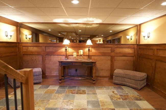 Building Photo - 32 Flat Rock Rd