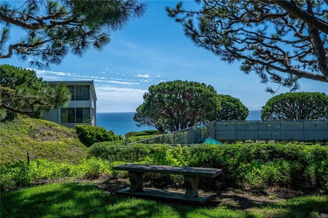 Building Photo - 32614 Coastsite Dr