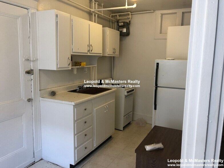 Building Photo - 100 Washington St