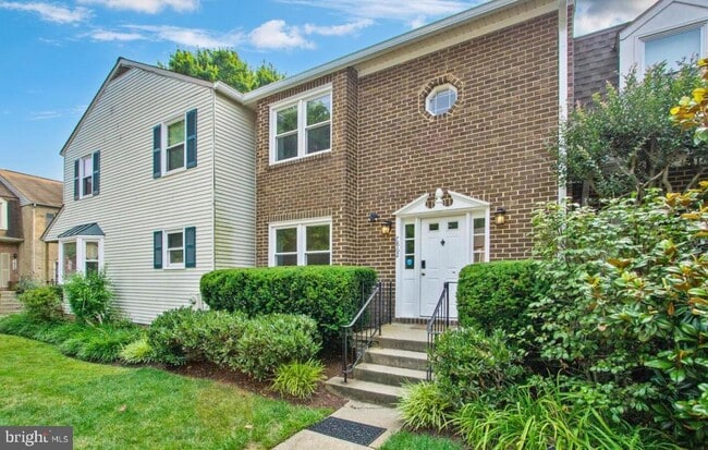 Building Photo - 7862 Heatherton Ln