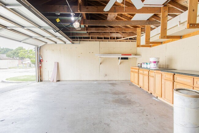 Building Photo - Spacious Single-Story 3-Bedroom Condo with Private Patio and 2-Car Garage