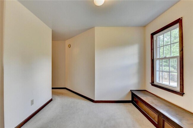 Building Photo - 478 Guilford Cir