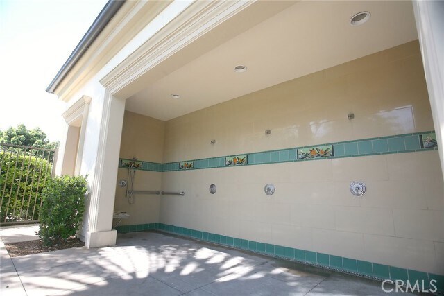 Building Photo - 138 Annuals