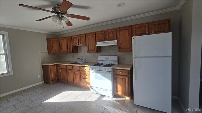 Building Photo - 5422 Transit Rd