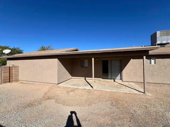 Building Photo - 10331 Monsoon Ave