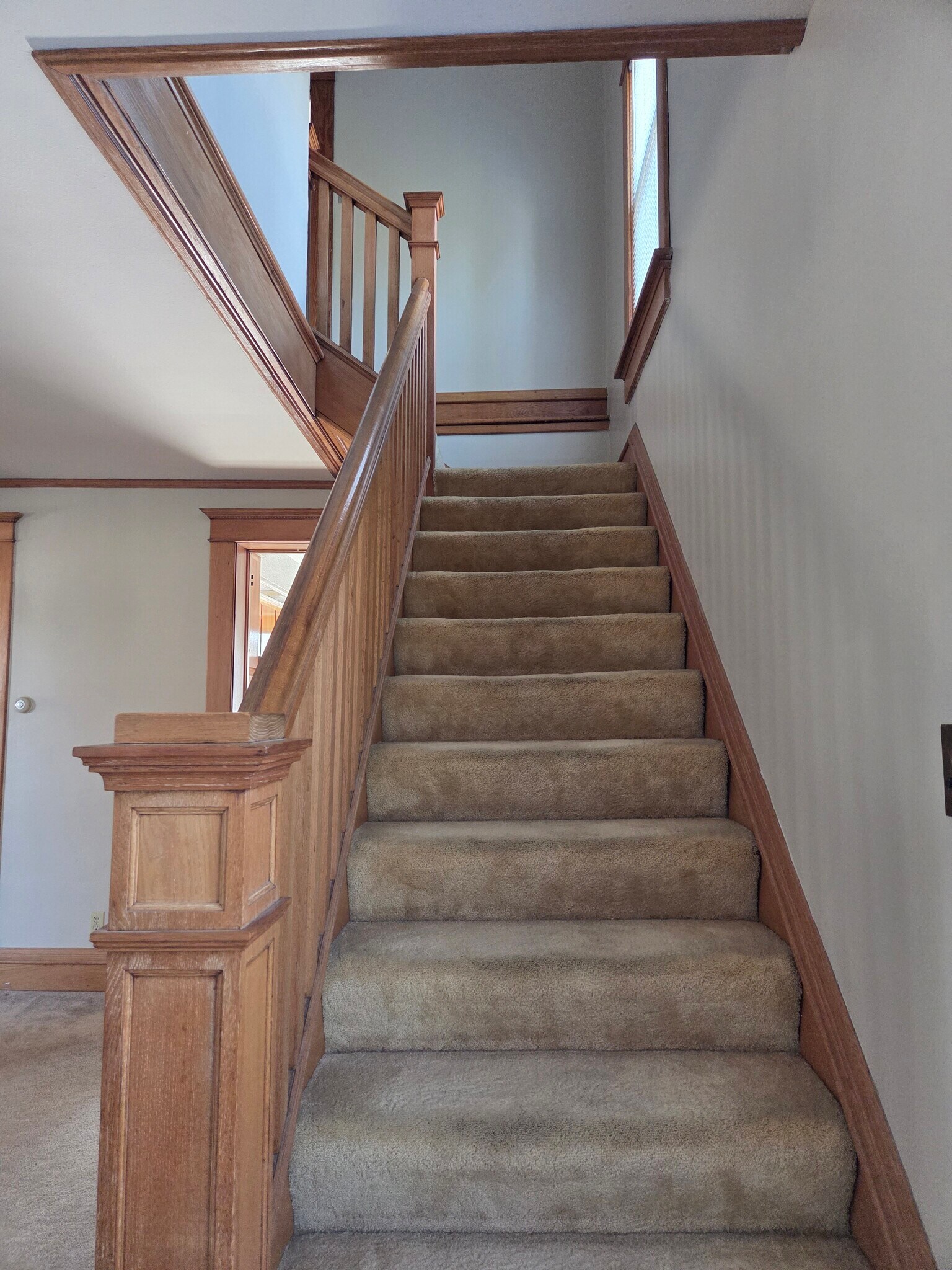 Building Photo - 511 W 1st St