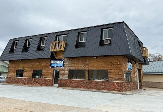Building Photo - 900 Caledonia St