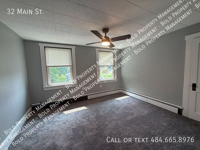 Building Photo - 32 E Main St