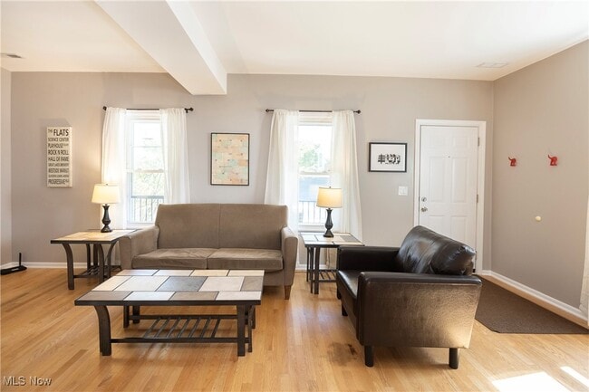 Building Photo - 1212 W 67th St