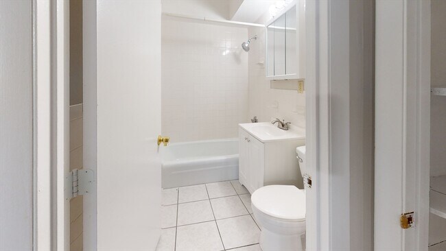 Building Photo - 50 Water St