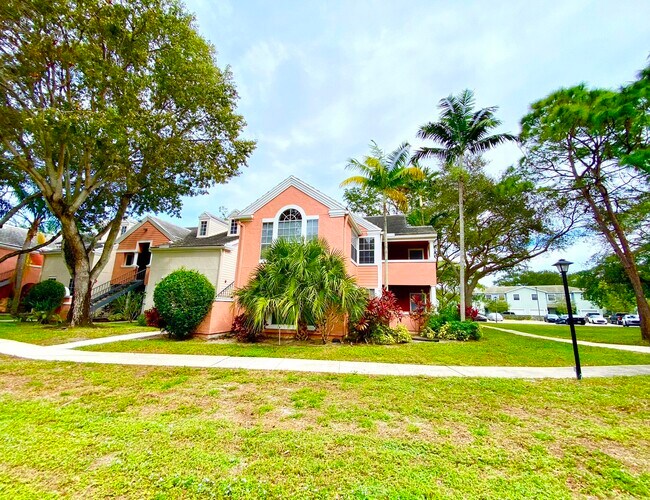 Building Photo - 1001 Crystal Way